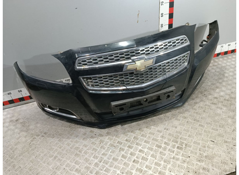 Заглушка (решетка) в бампер передний к Chevrolet Malibu, 2012г.