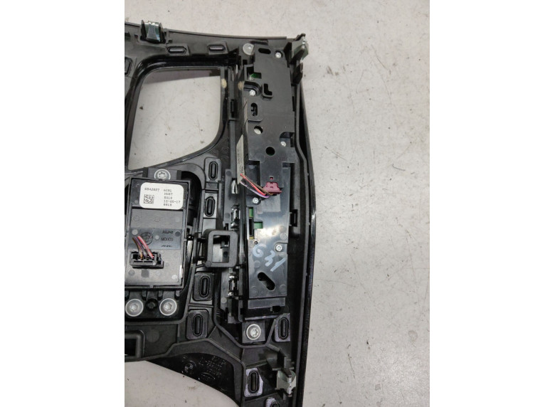 Кнопка парктроника к BMW 5 G30/G31, 2017г.