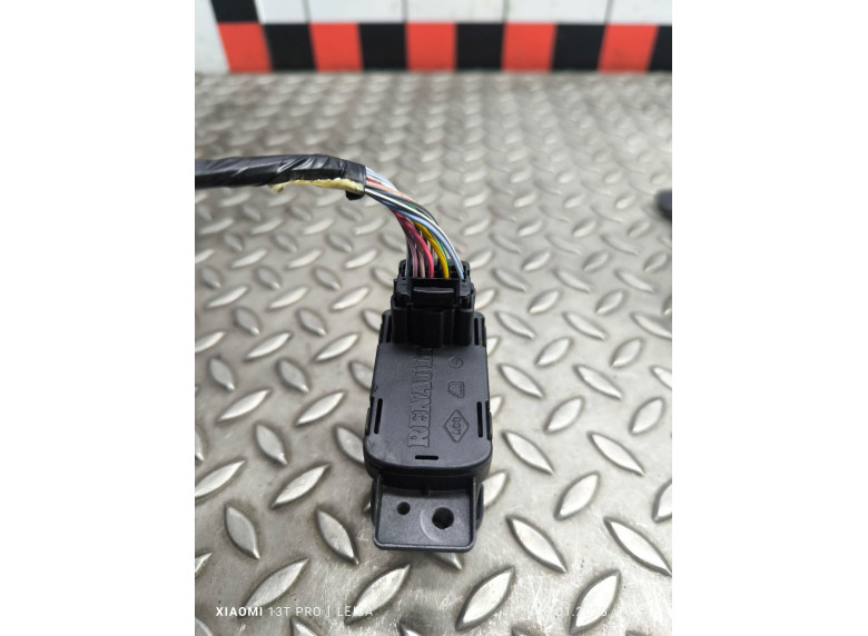 Кнопка ручного тормоза (ручника) к Renault Kadjar, 2015г.