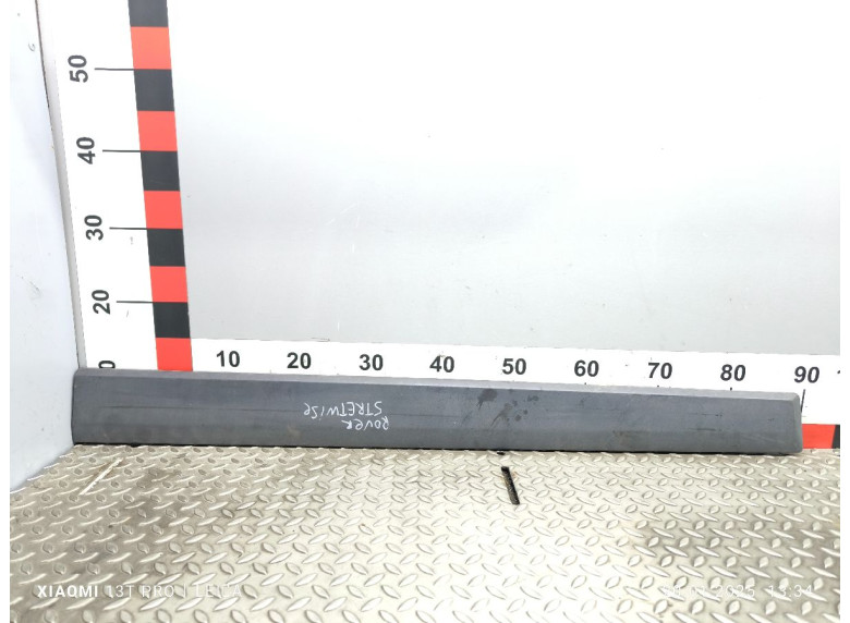 Молдинг двери передней правой к Rover Streetwise