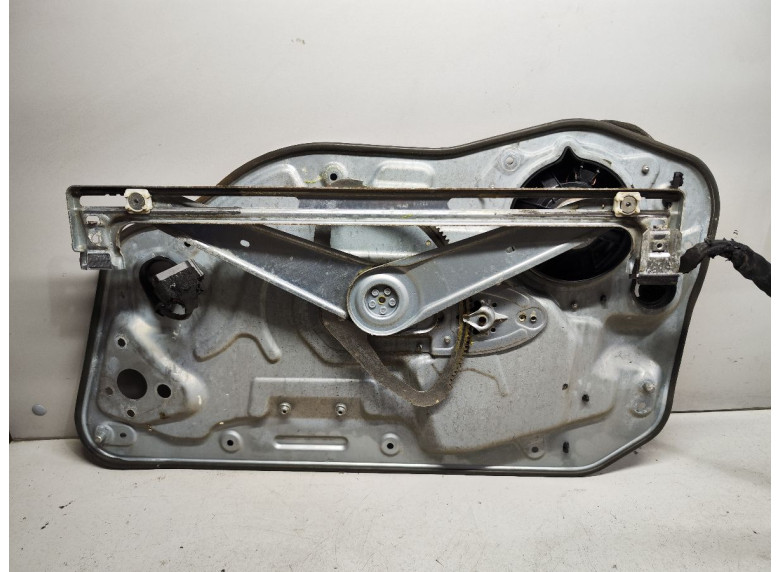 Стеклоподъемник электрический передний левый к Volvo S40, 2006г.