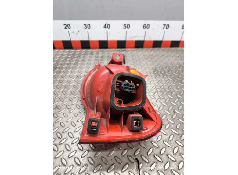 Фонарь задний левый к Volkswagen Passat, 2006г.