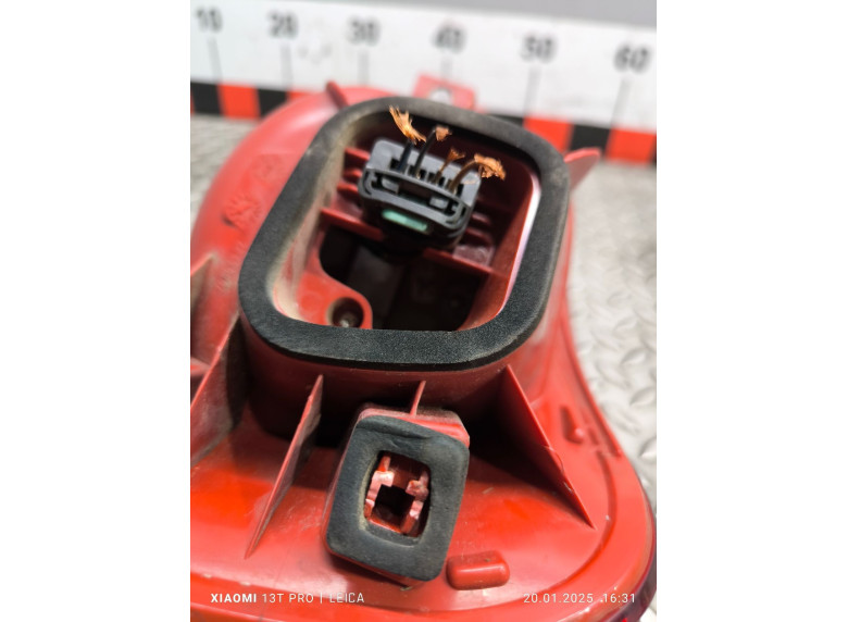 Фонарь задний левый к Volkswagen Passat, 2006г.