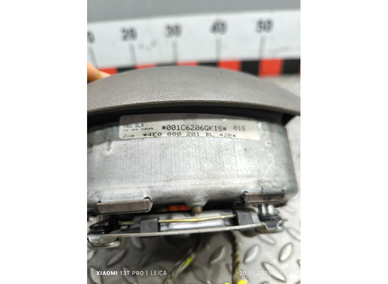 Подушка безопасности водителя к Audi A8, 2007г.