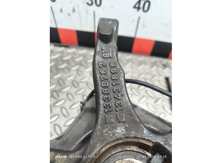 Ступица передняя левая к Opel Corsa, 2015г.