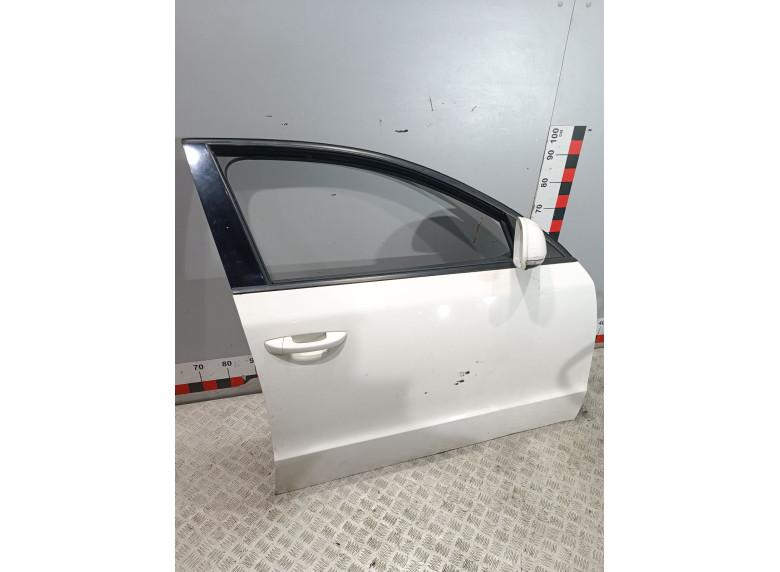 Дверь передняя правая к Skoda Superb, 2010г.