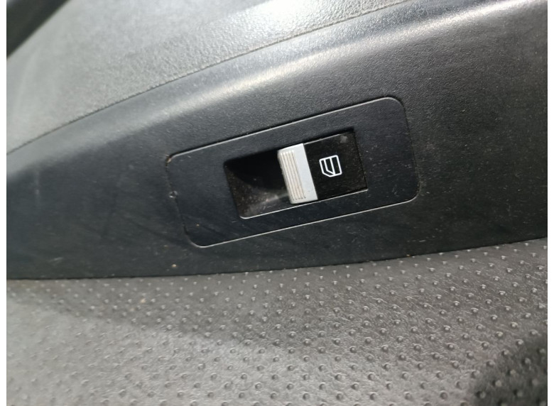 Кнопка стеклоподъемника заднего левого к Lifan X60, 2014г.
