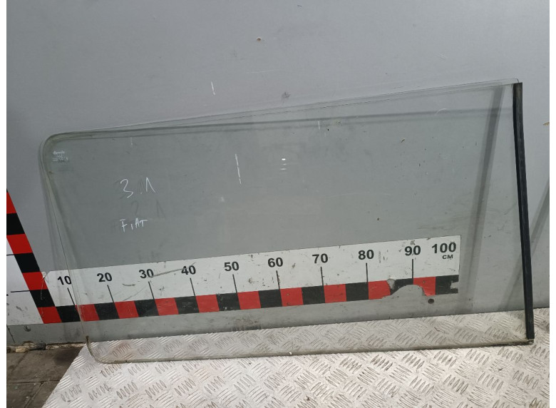 Стекло кузовное боковое левое к Fiat Talento, 1988г.