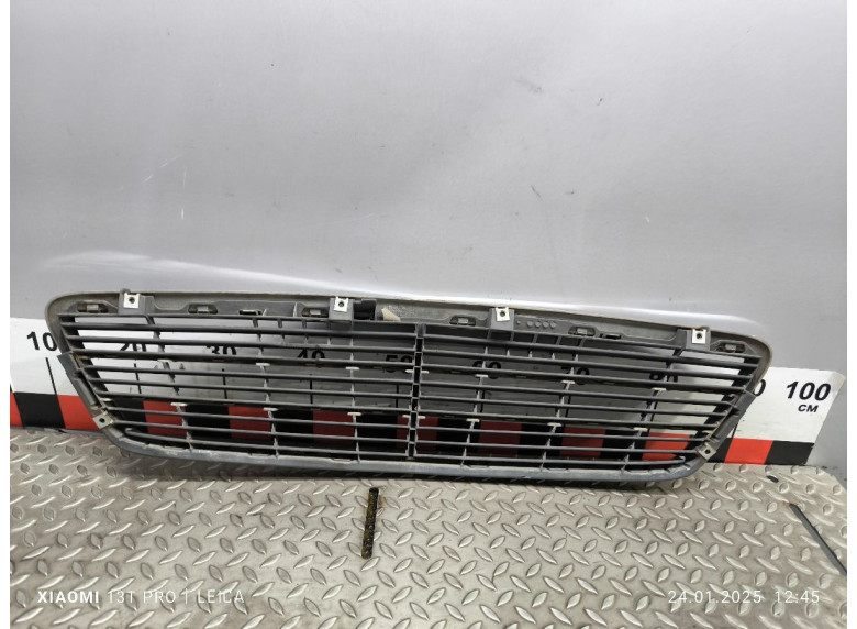 Решетка радиатора к Mercedes C W203, 2001г.
