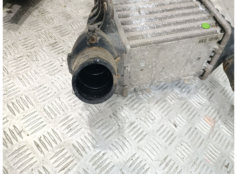 Патрубок интеркулера к Volkswagen Golf, 1995г.