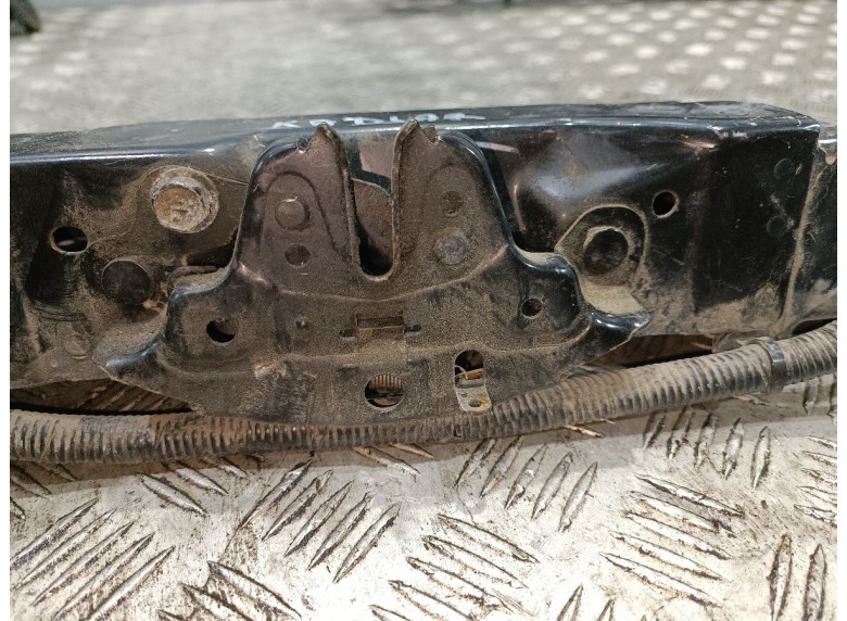 Замок капота к Renault Kadjar