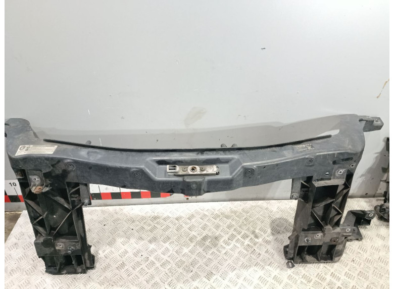 Передняя панель крепления облицовки (телевизор) к Volkswagen Crafter, 2009г.