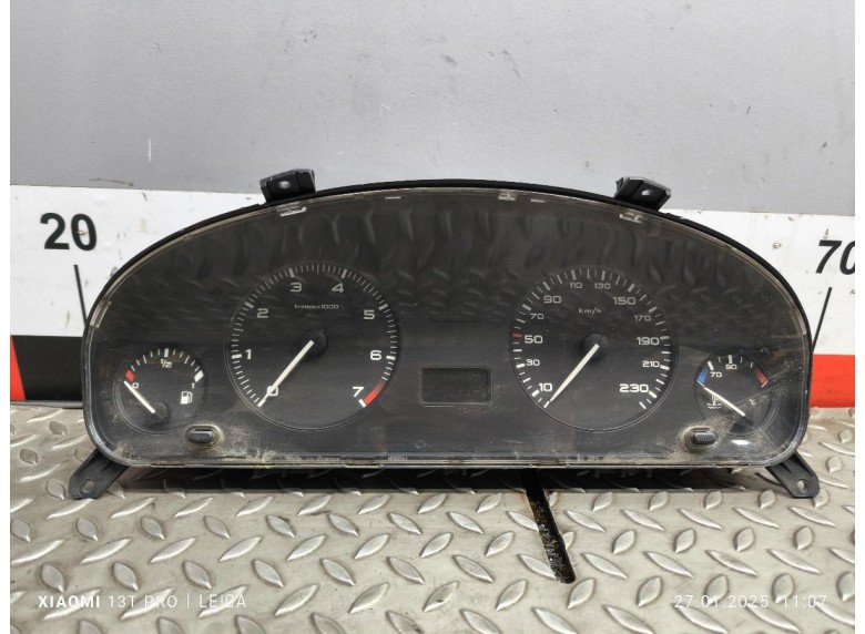 Щиток приборов (приборная панель) к Peugeot 406