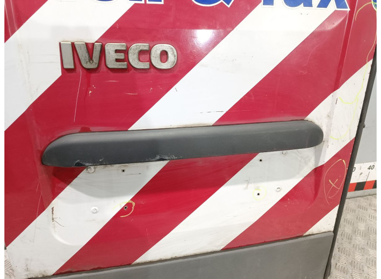 Накладка подсветки номера к Iveco Daily, 2010г.