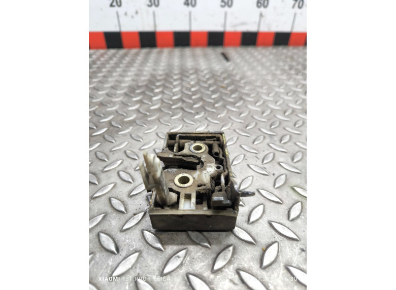 Замок двери передней правой к Volkswagen Golf, 1984г.