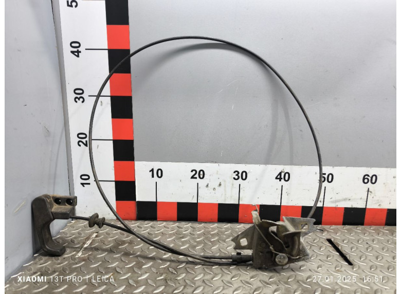 Замок капота к Volkswagen Golf, 1984г.