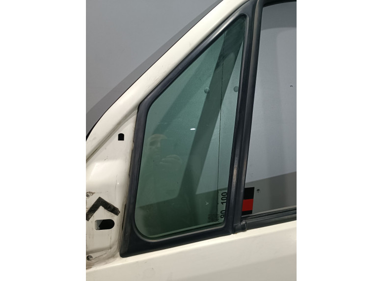 Стекло двери передней левой к Volkswagen Crafter, 2009г.