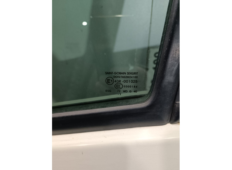 Стекло двери передней левой к Volkswagen Crafter, 2009г.