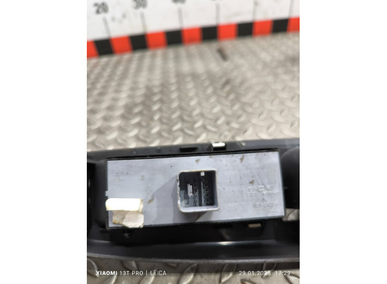 Блок управления стеклоподъемниками к Volkswagen Golf, 2006г.