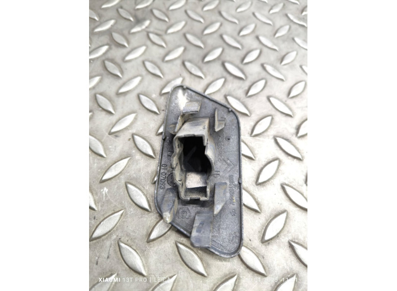 Крышка омывателя фар к Citroen C5, 2010г.