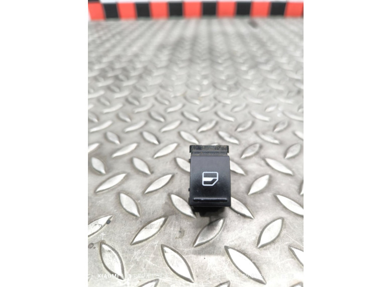 Кнопка стеклоподъемника к Volkswagen Passat, 2009г.