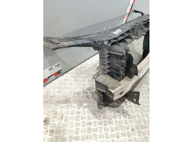 Передняя панель крепления облицовки (телевизор) к Audi A3, 2008г.