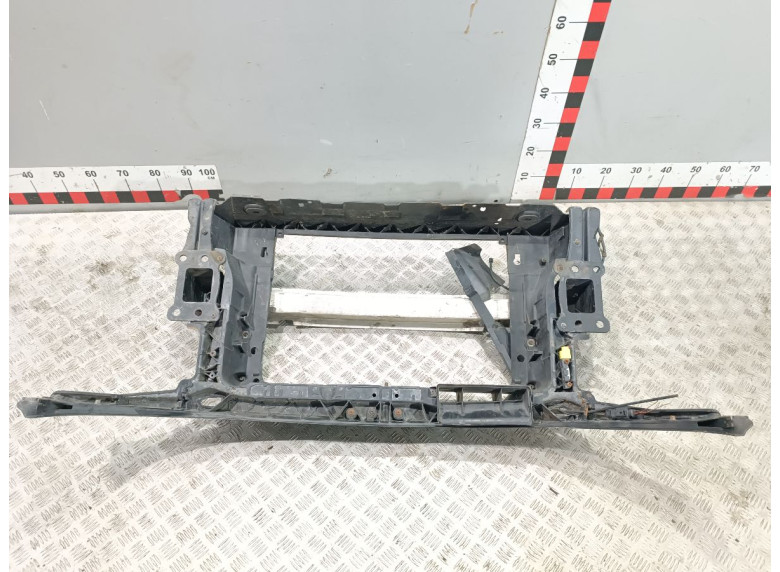 Передняя панель крепления облицовки (телевизор) к Audi A3, 2008г.