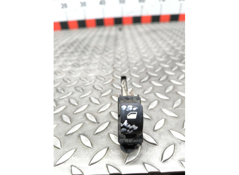 Кнопка стеклоподъемника переднего правого к Citroen Jumpy, 2008г.