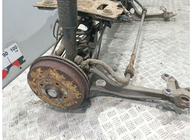 Балка подвески задняя к Peugeot 406, 2001г.