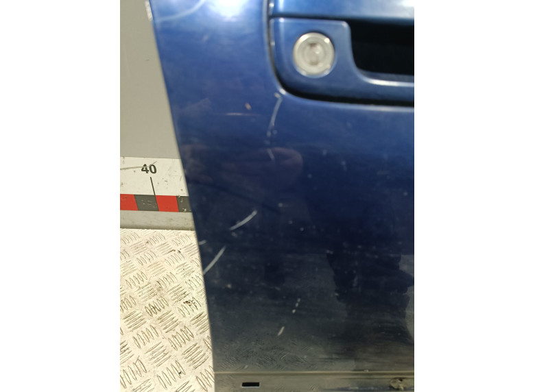 Дверь передняя правая к Peugeot 406, 2000г.