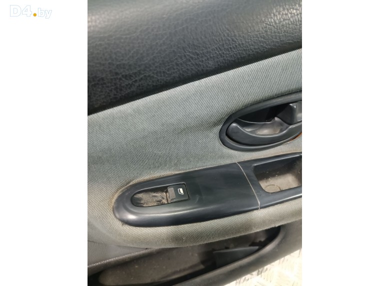 Кнопка стеклоподъемника переднего правого к Peugeot 406 undefined г.