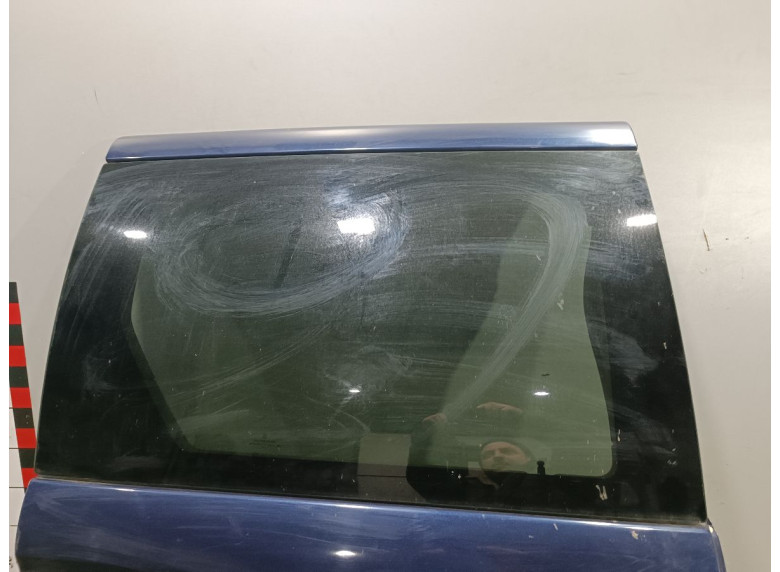 Стекло двери сдвижной к Chrysler Grand Voyager, 2003г.