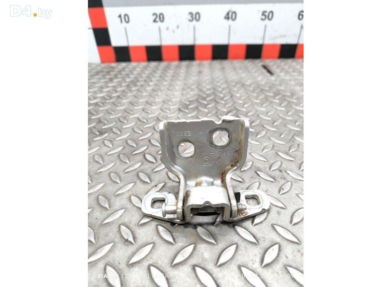 Петля двери задней правой к Renault Duster undefined г.