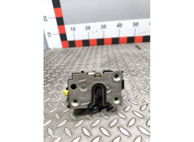 Замок двери передней правой к Renault Duster, 2017г.