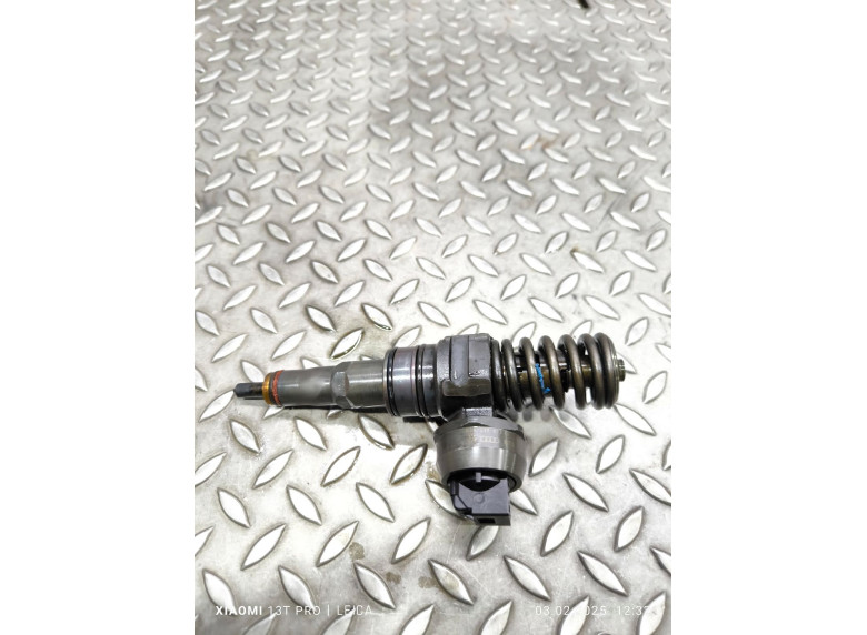 Форсунка к Volkswagen Golf, 2005г.