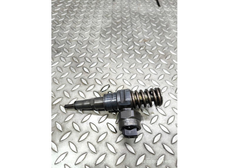 Форсунка к Volkswagen Passat, 2001г.