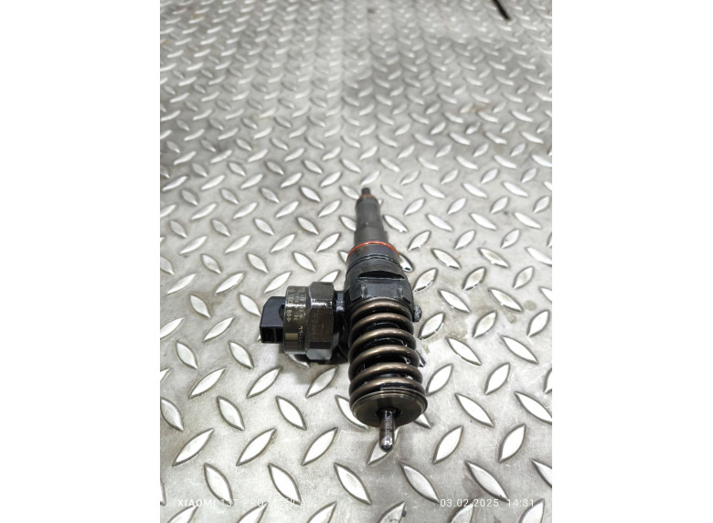 Форсунка к Volkswagen Passat, 2001г.