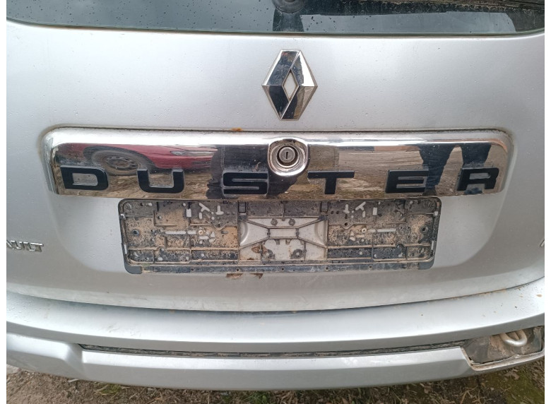 Накладка подсветки номера к Renault Duster, 2017г.