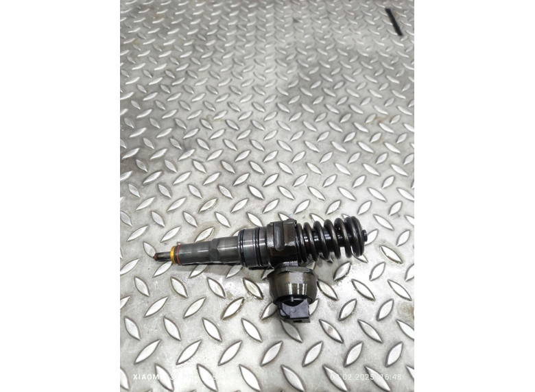 Форсунка к Volkswagen Passat, 2004г.