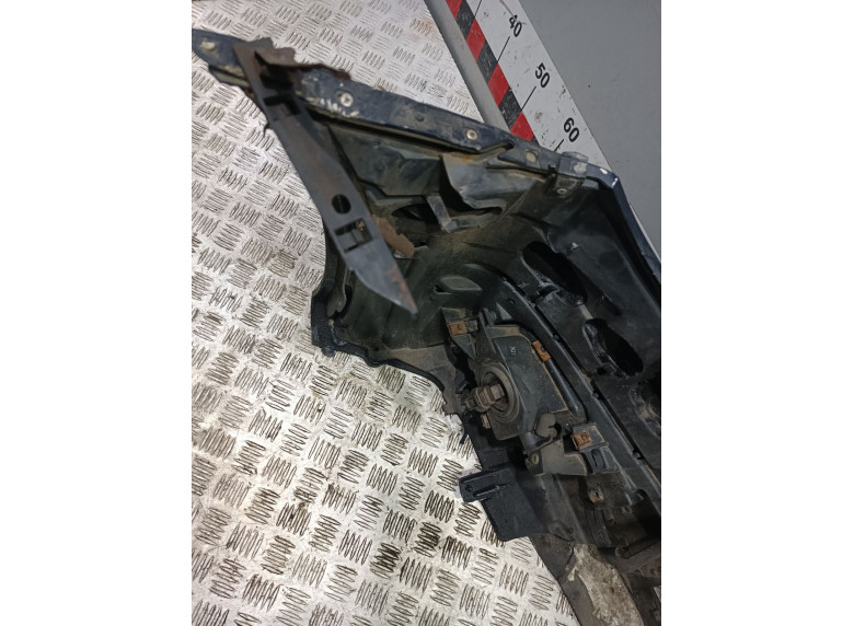 Бампер передний к Mercedes C W203, 2005г.