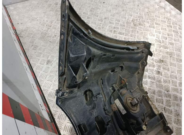 Бампер передний к Mercedes C W203, 2003г.