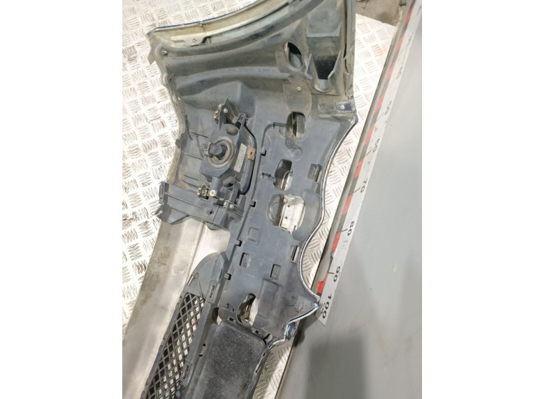 Бампер передний к Mercedes C W203, 2003г.