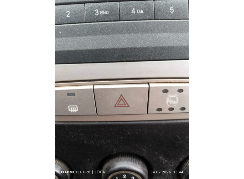 Кнопка аварийной сигнализации к Geely Emgrand X7, 2015г.