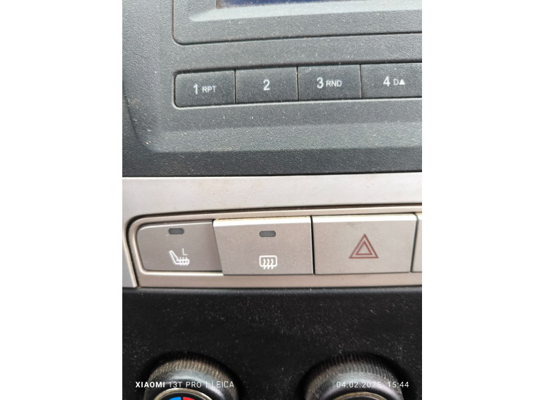 Кнопка обогрева заднего стекла к Geely Emgrand X7, 2015г.