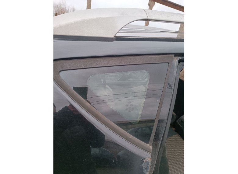 Стекло кузовное боковое правое к Geely Emgrand X7, 2015г.