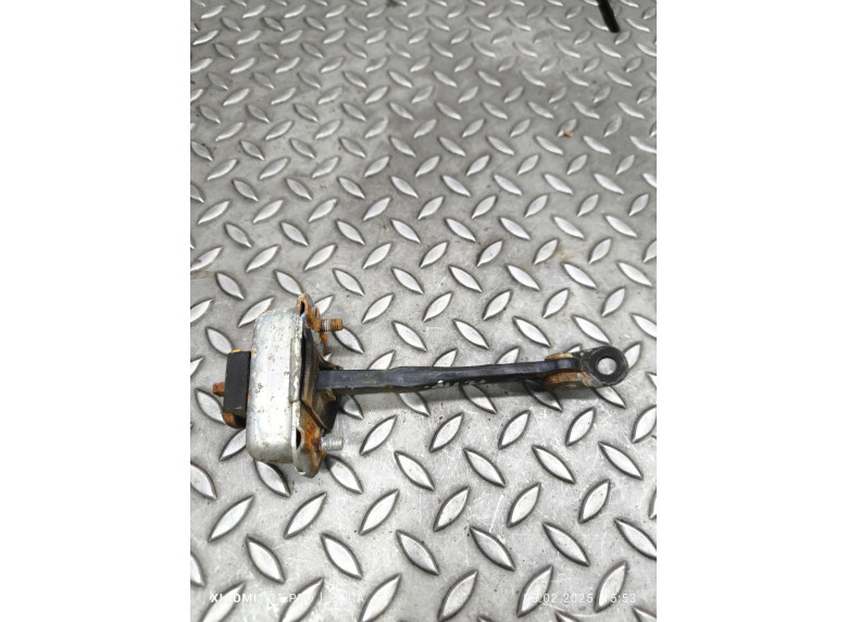 Ограничитель открывания двери к Geely Emgrand X7, 2014г.