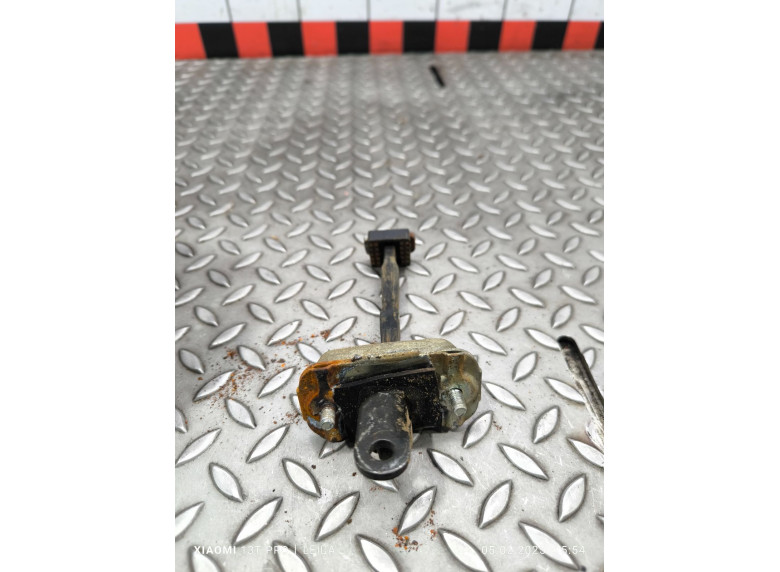 Ограничитель открывания двери к Geely Emgrand X7, 2014г.