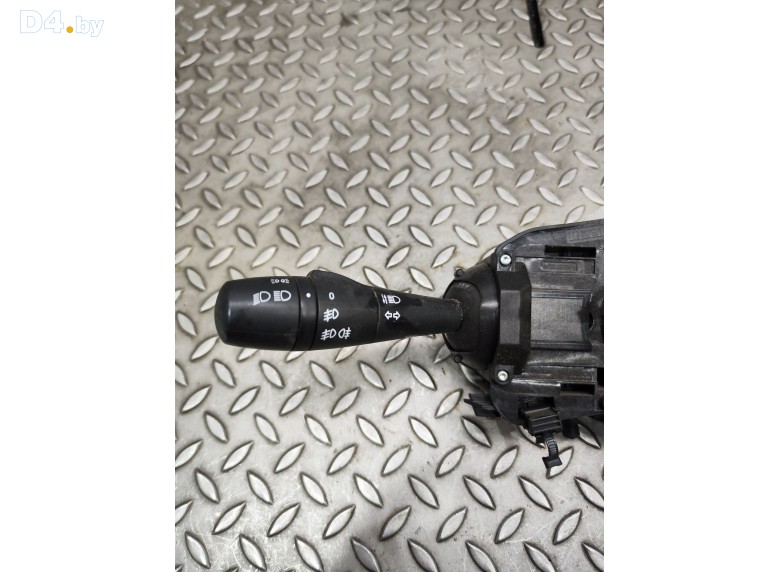 Переключатель поворотов к Renault Duster undefined г.