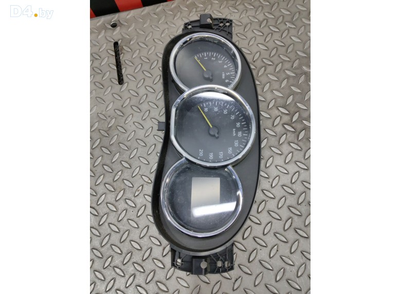 Щиток приборов (приборная панель) к Renault Duster undefined г.