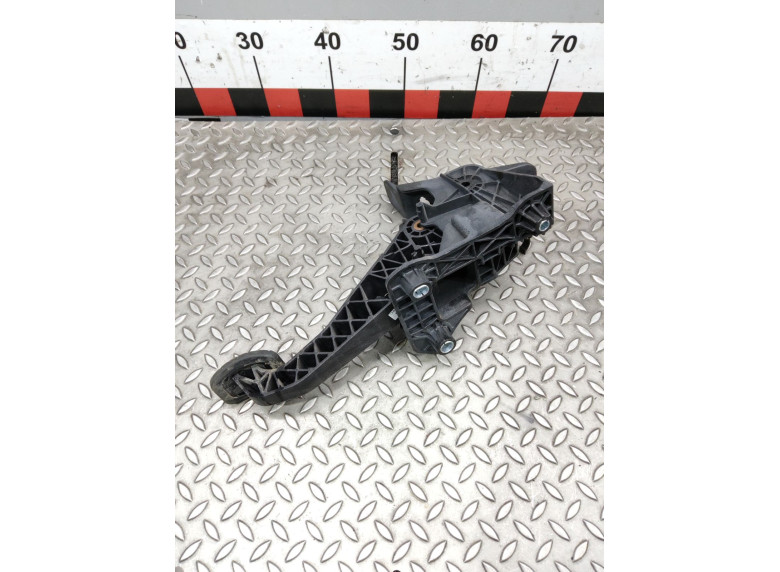 Педаль сцепления к Renault Duster, 2017г.